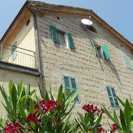 B&B Reillys Montecarotto Buitenkant foto