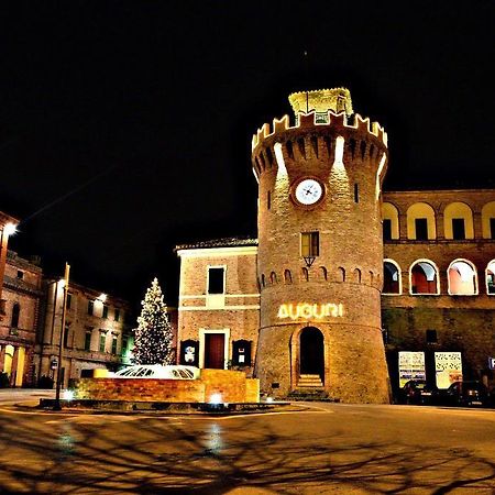 B&B Reillys Montecarotto Buitenkant foto