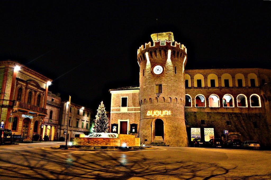 B&B Reillys Montecarotto Buitenkant foto